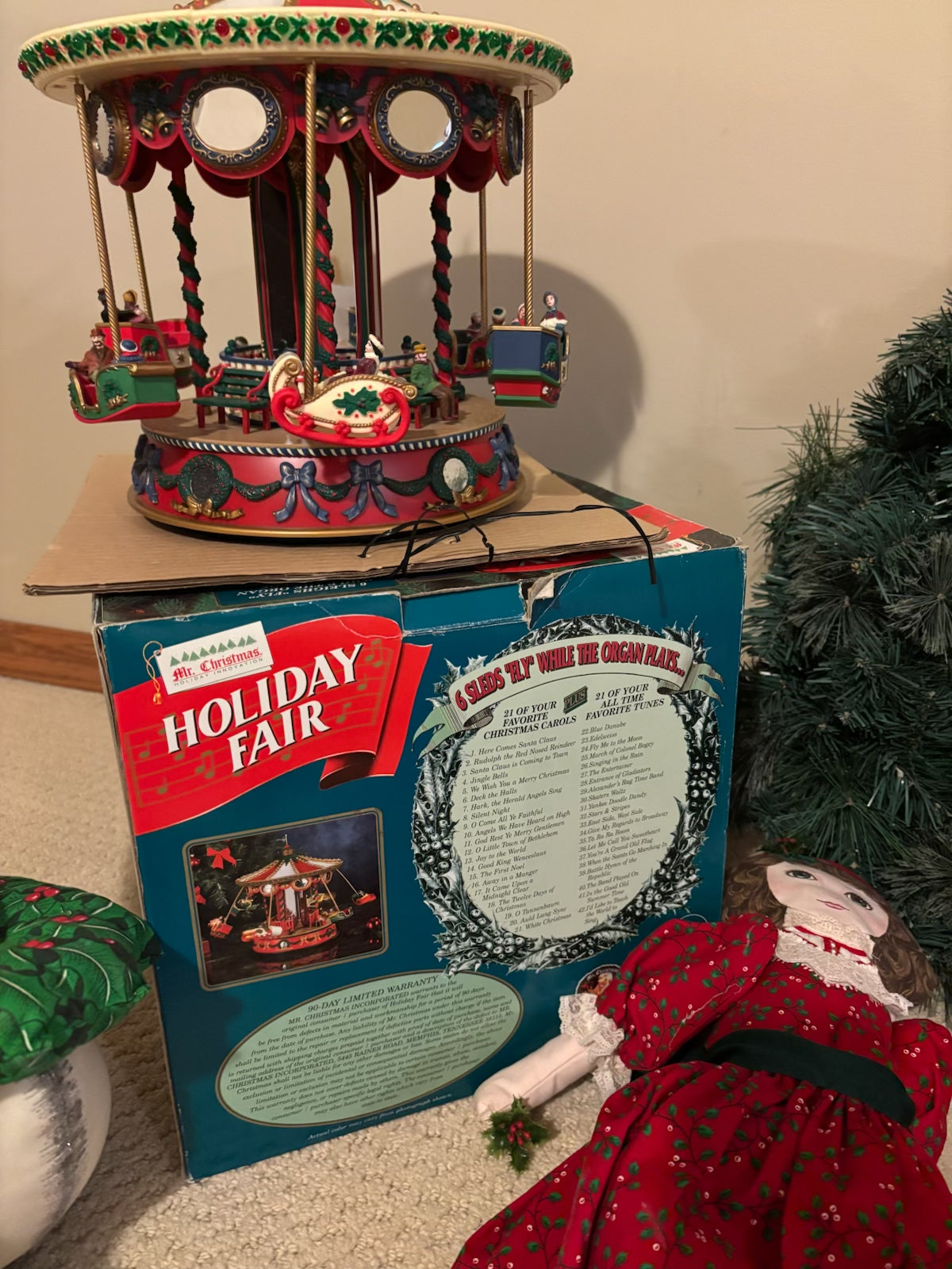 B229 Christmas Grouping (wreath and more)