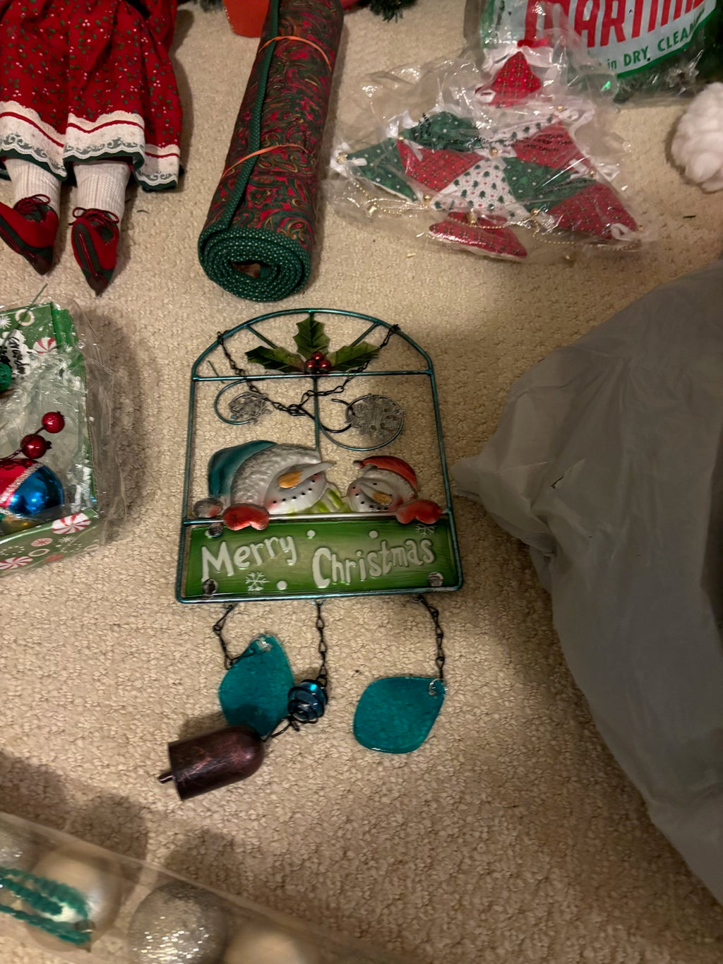 B229 Christmas Grouping (wreath and more)