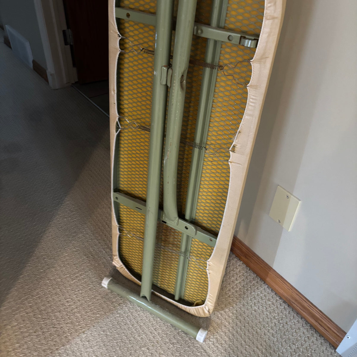B105 Iron and Ironing Board Grouping