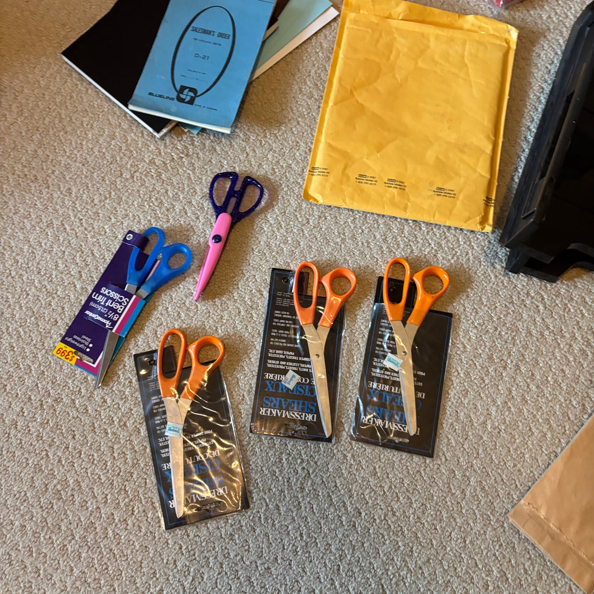 B109 Home and Office Grouping (fabric scissors and more)