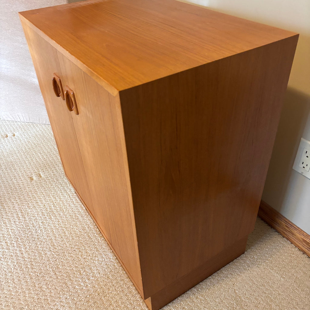 B110 Mid century teak two door storage cabinet (25" x 16" x 28" )