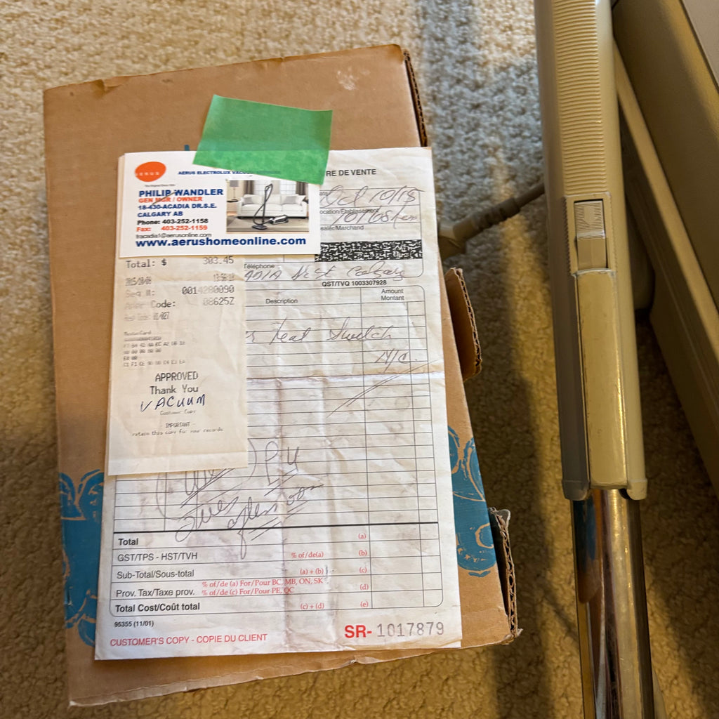 B111 Lux Classic Aerus canister vacuum with powerhead attachment (has original receipt)