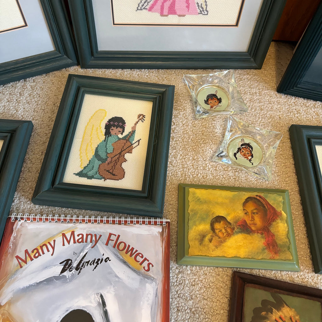 B115 Vintage Decor Grouping (needlepoint and more)