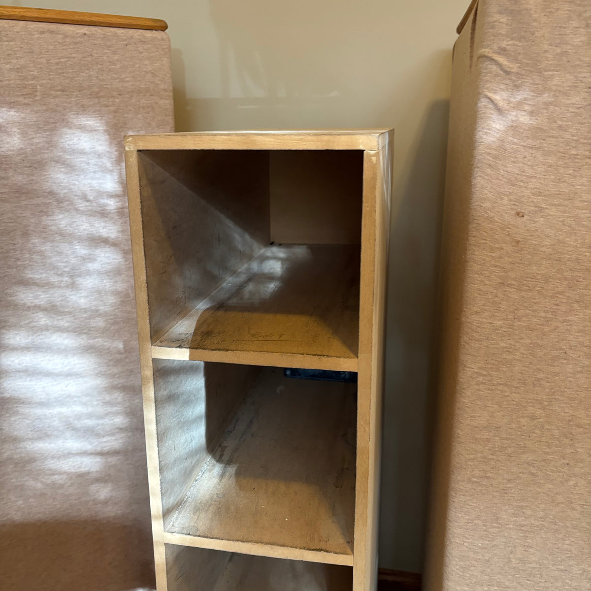 B116 Home Grouping (display stands with solid wood tops and more)