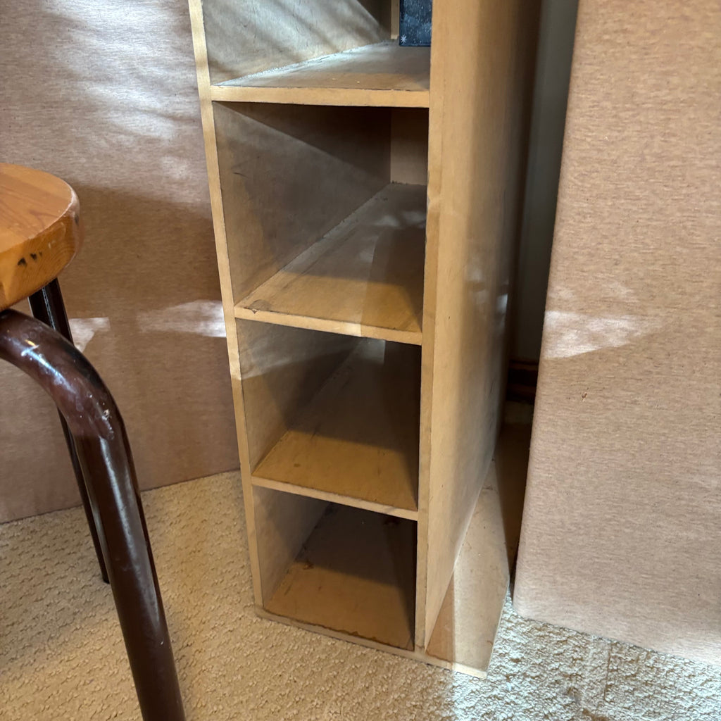 B116 Home Grouping (display stands with solid wood tops and more)