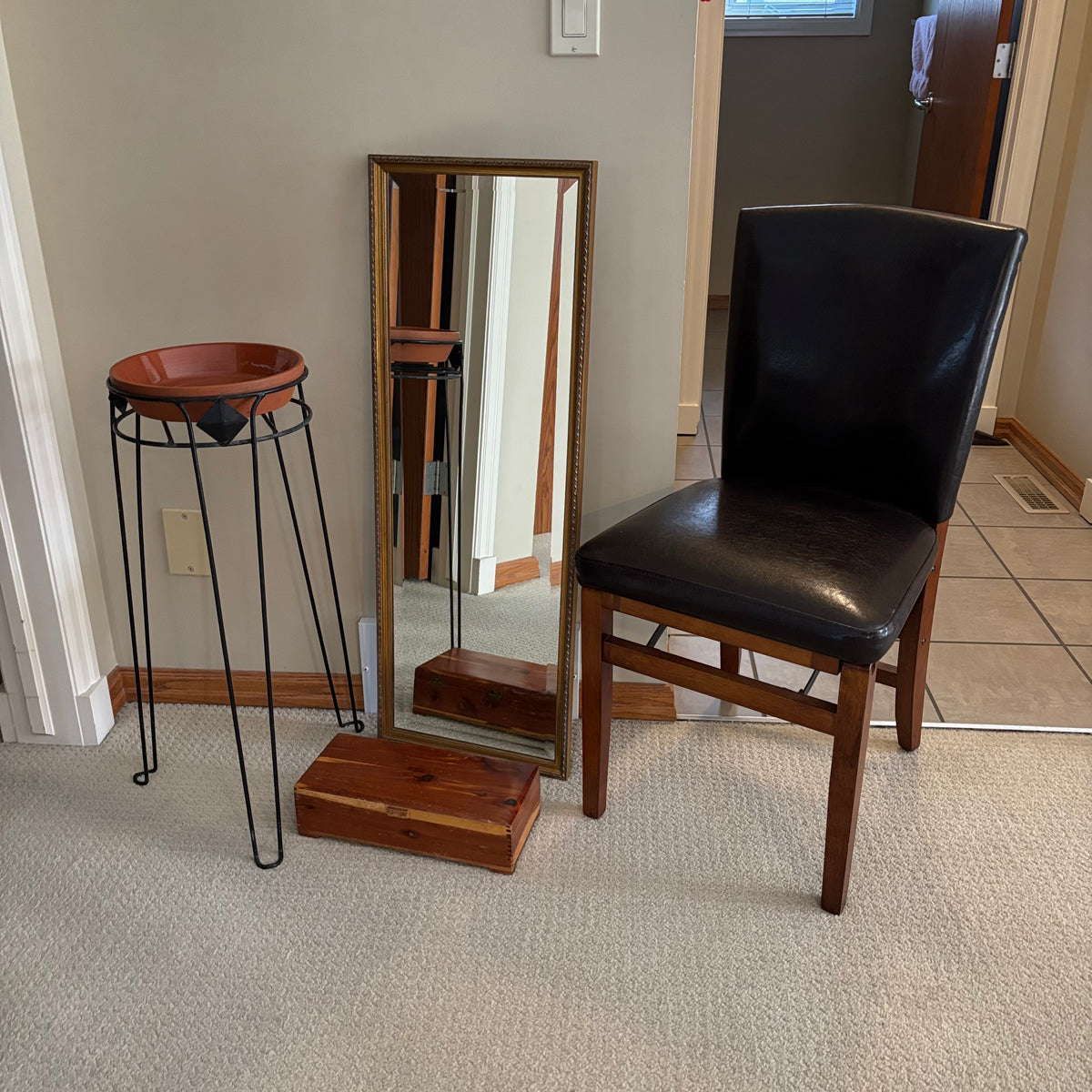 B117 Home Grouping (folding chair and more)