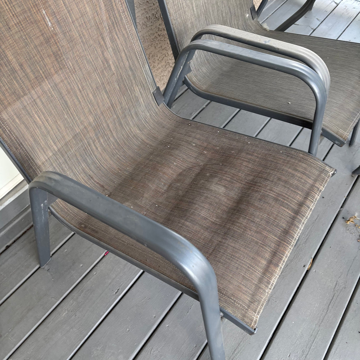 B127 7 Piece Patio Set and Planter Grouping