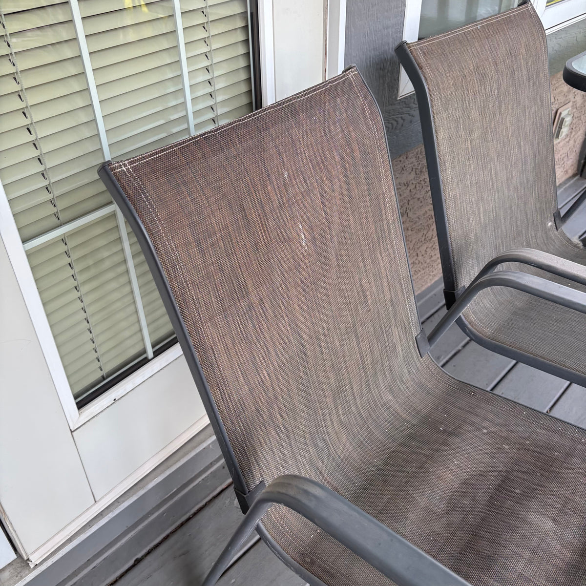 B127 7 Piece Patio Set and Planter Grouping