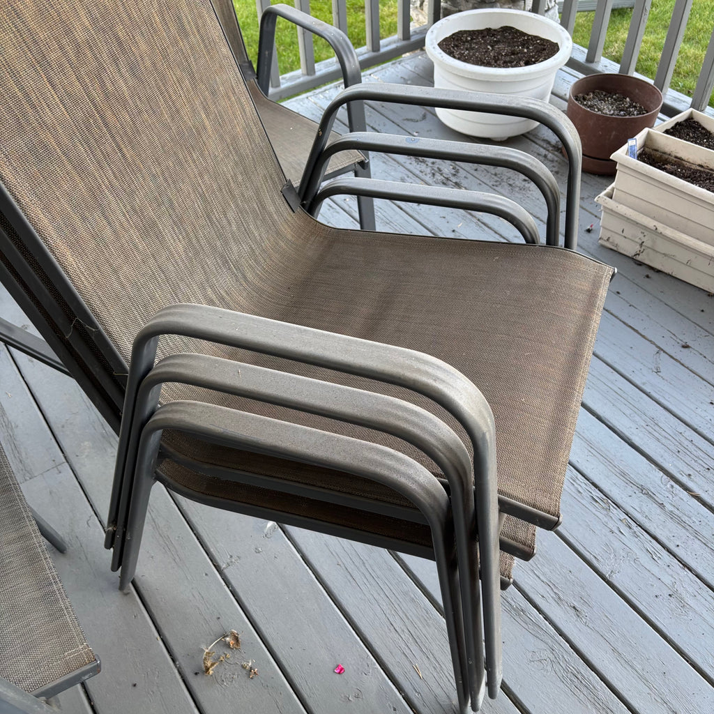 B127 7 Piece Patio Set and Planter Grouping