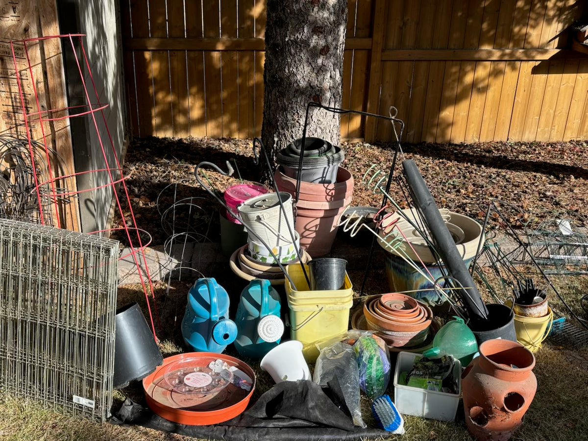 D201 Garden Grouping (Pots and More)