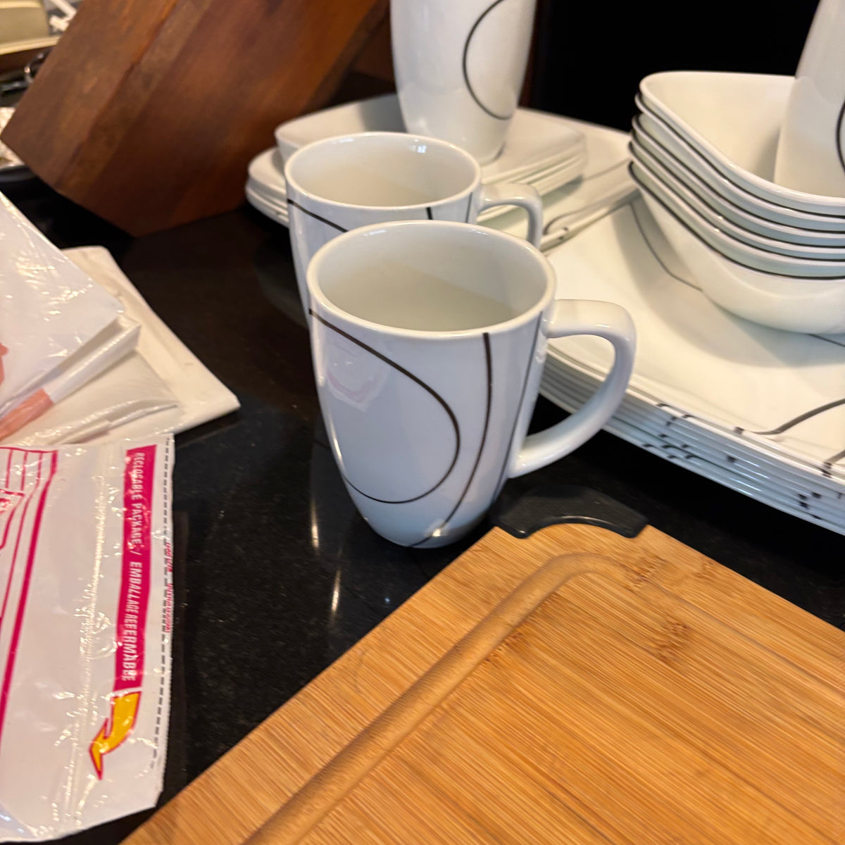 B129 Kitchen Grouping (cutting board and more)***items on counter top ONLY