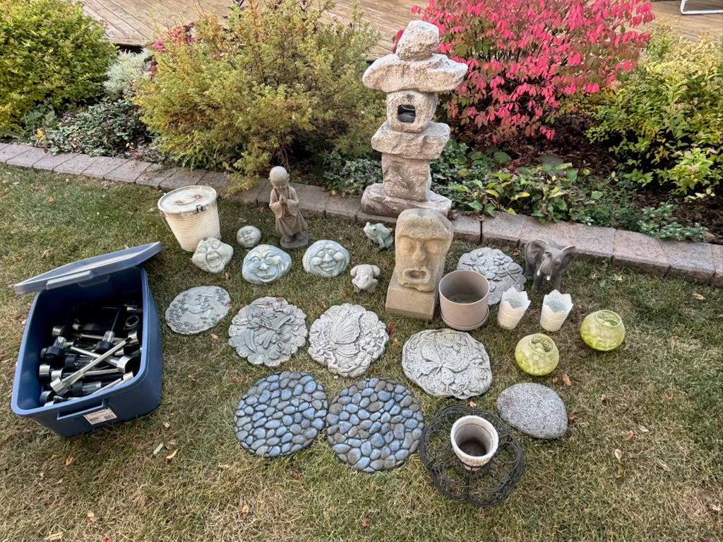 D202 Garden Grouping (stepping stones and more)