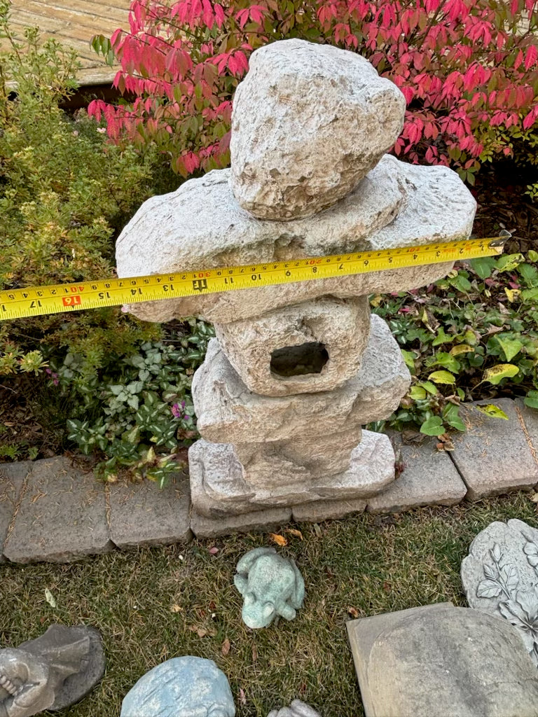 D202 Garden Grouping (stepping stones and more)