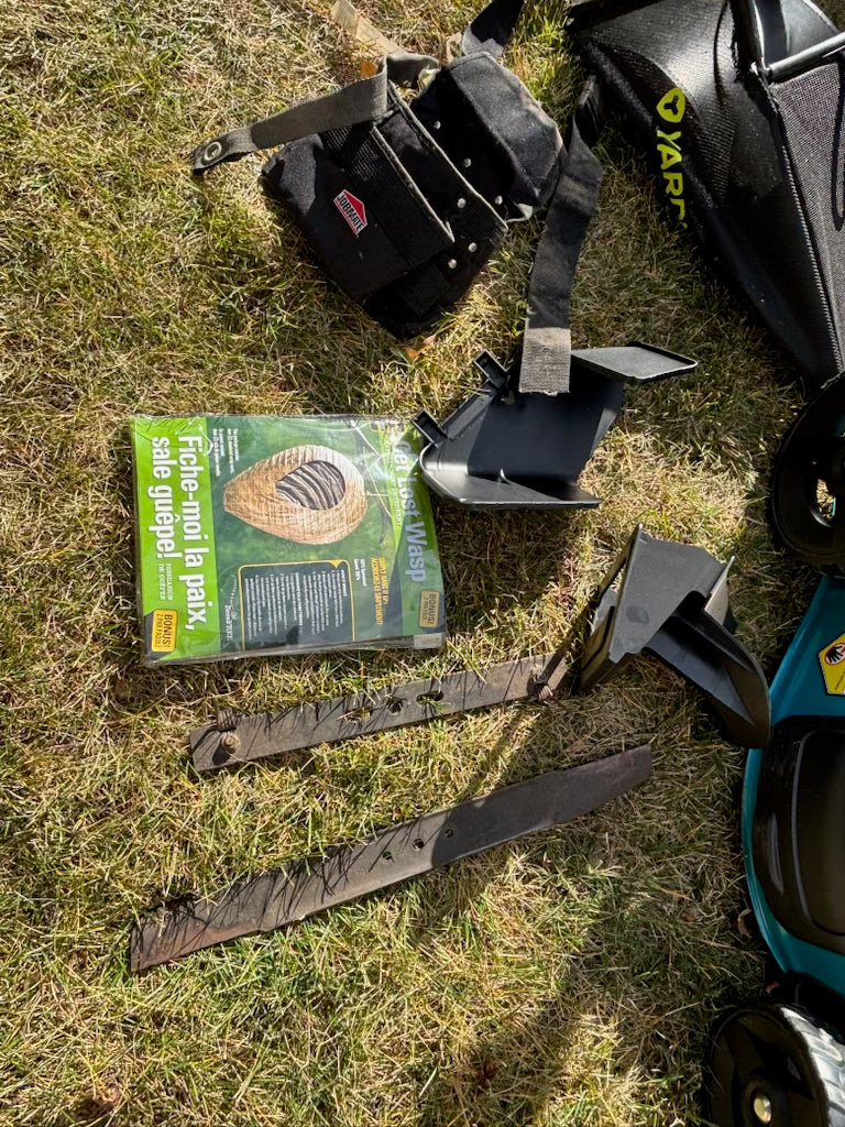 D203 Yardworks electric lawnmower