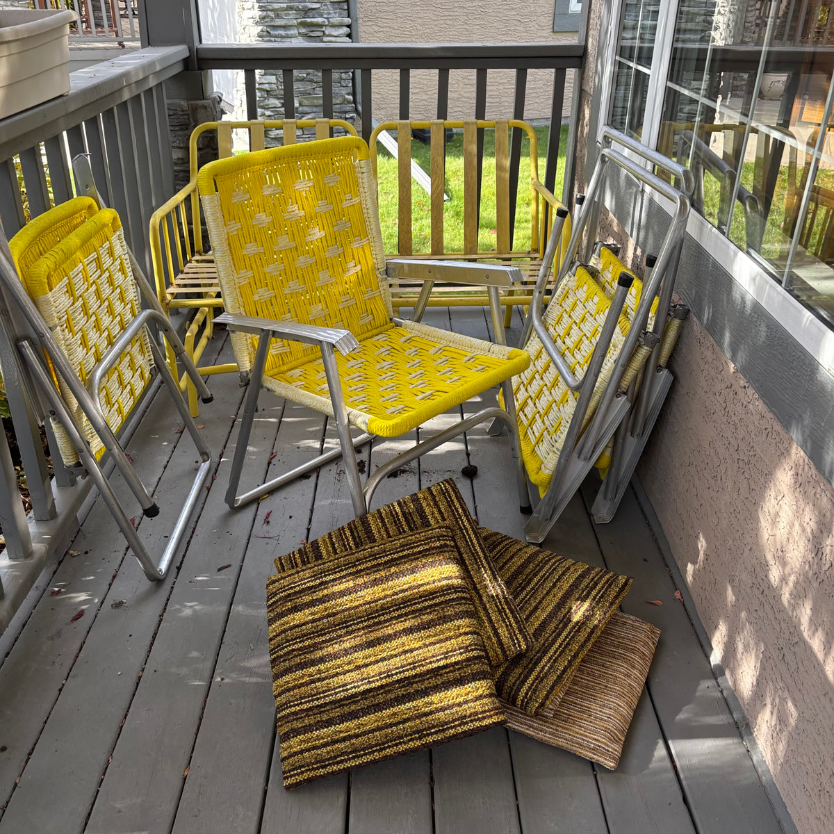 B130 Vintage Grouping (aluminum lawnchairs and more)