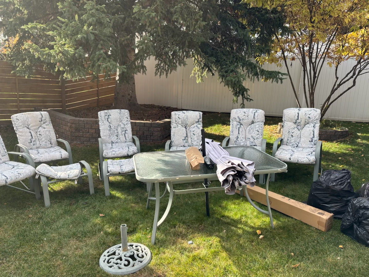 D205 Patio Grouping (chairs, table and more)