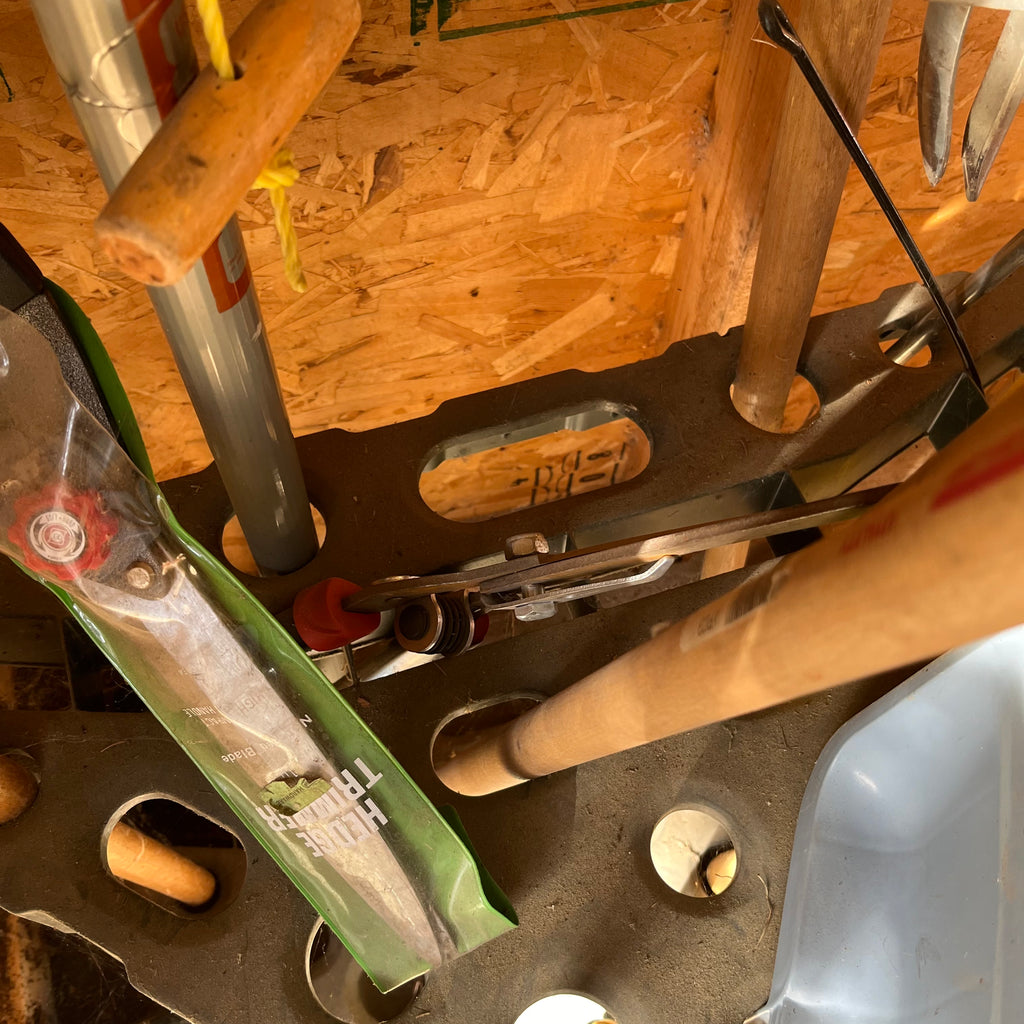 D302 Yard Grouping (shovels and more)