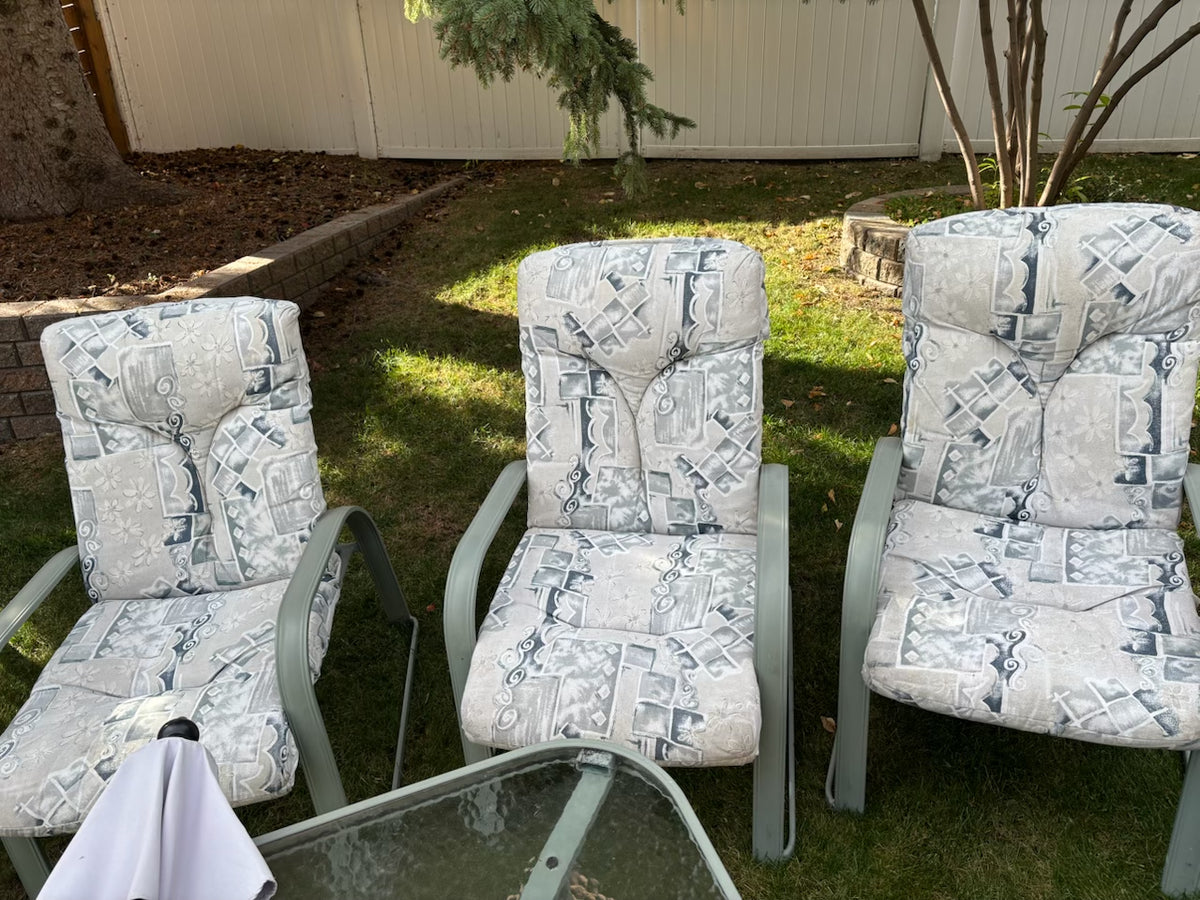 D205 Patio Grouping (chairs, table and more)