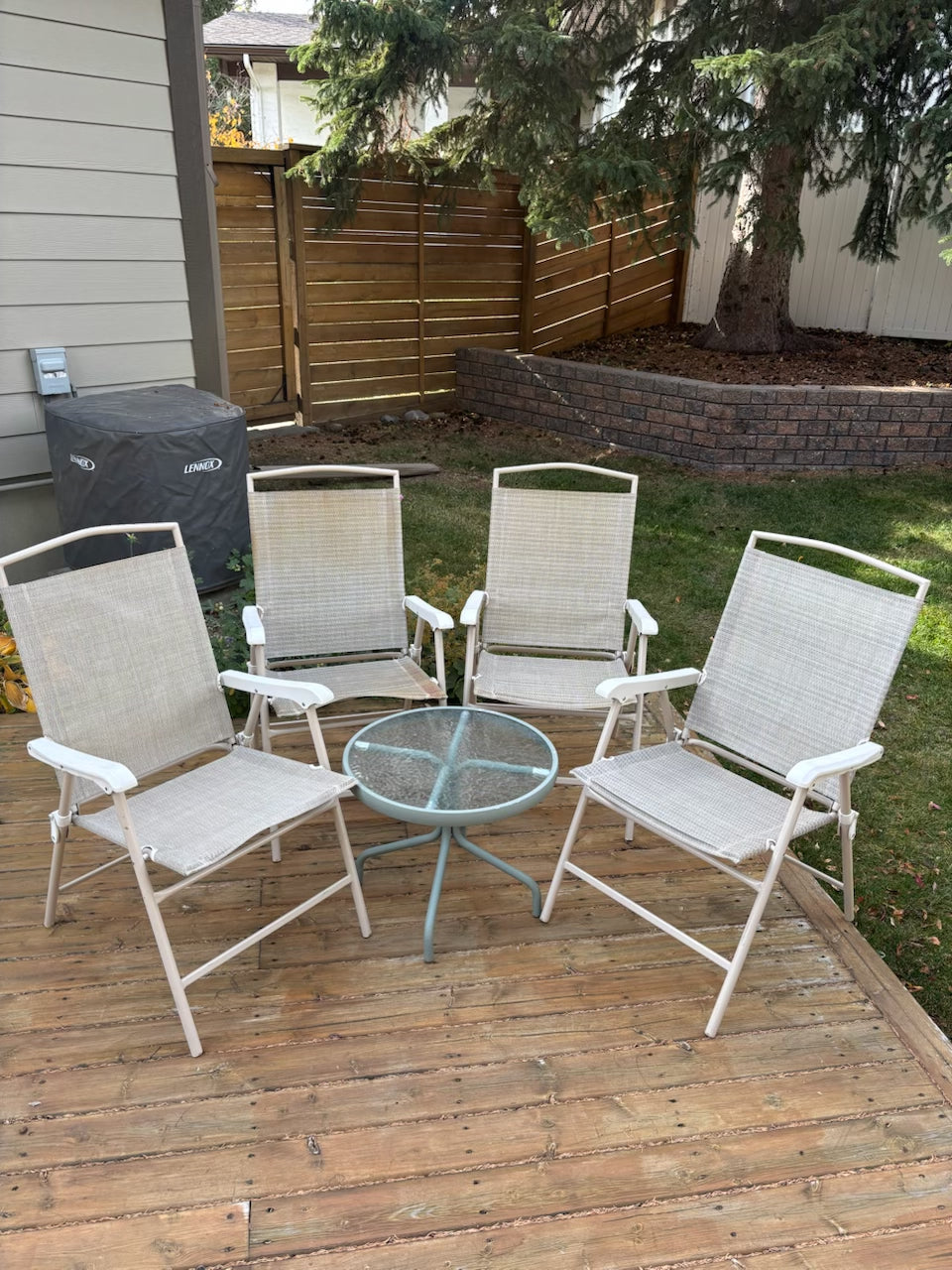 D206 5 Piece Patio Grouping (four chairs and small table)