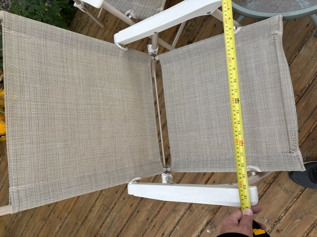 D206 5 Piece Patio Grouping (four chairs and small table)