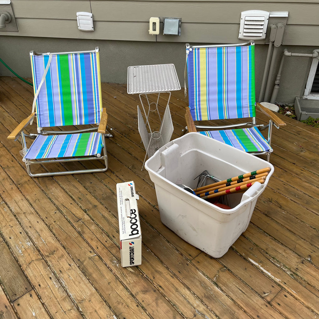 D304 Yard Grouping (beach chairs and more)
