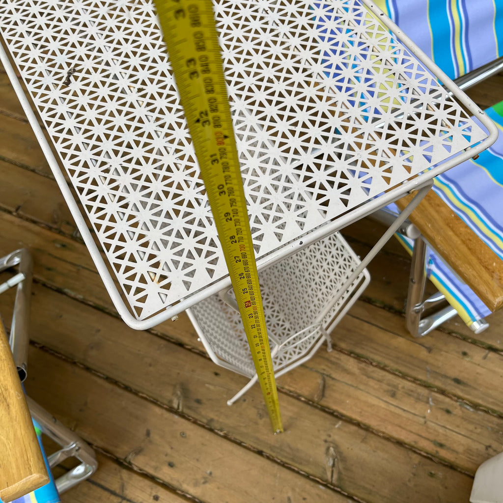 D304 Yard Grouping (beach chairs and more)