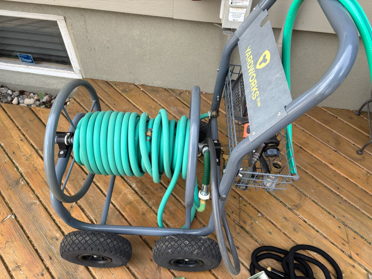 D208 Garden Grouping (hose reel and more)
