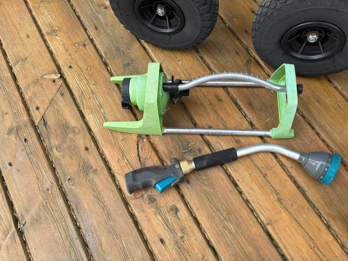 D208 Garden Grouping (hose reel and more)