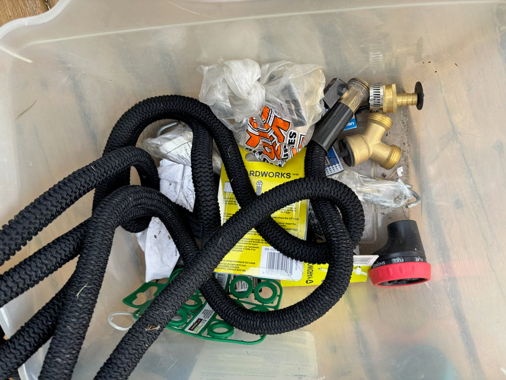 D208 Garden Grouping (hose reel and more)