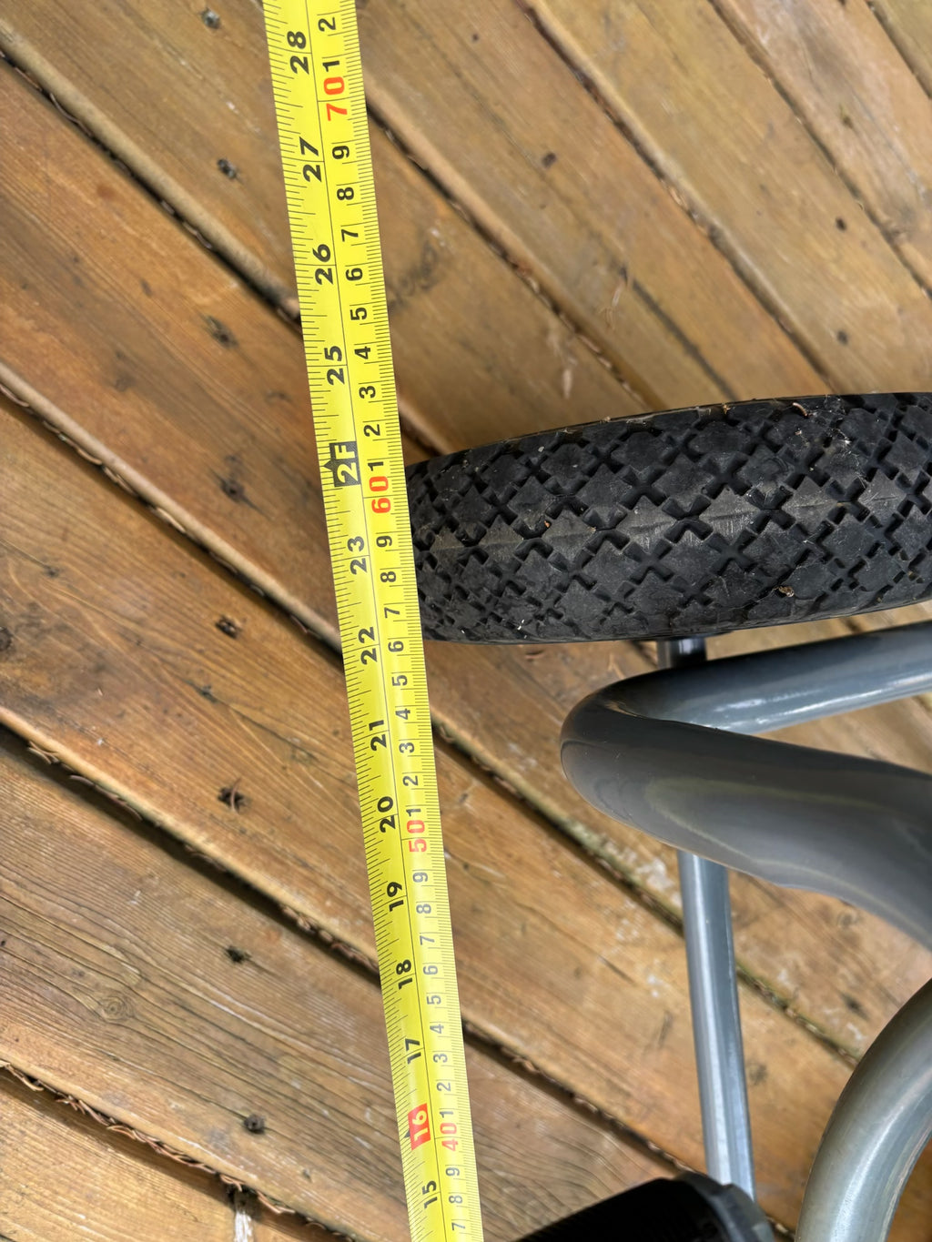 D208 Garden Grouping (hose reel and more)