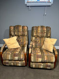 D211 Set of 2 vintage La-z-y Boy fabric recliners