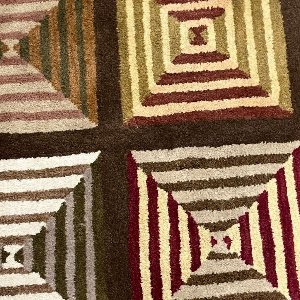 D307 Geometric shaped wool area rug (95" x 60")