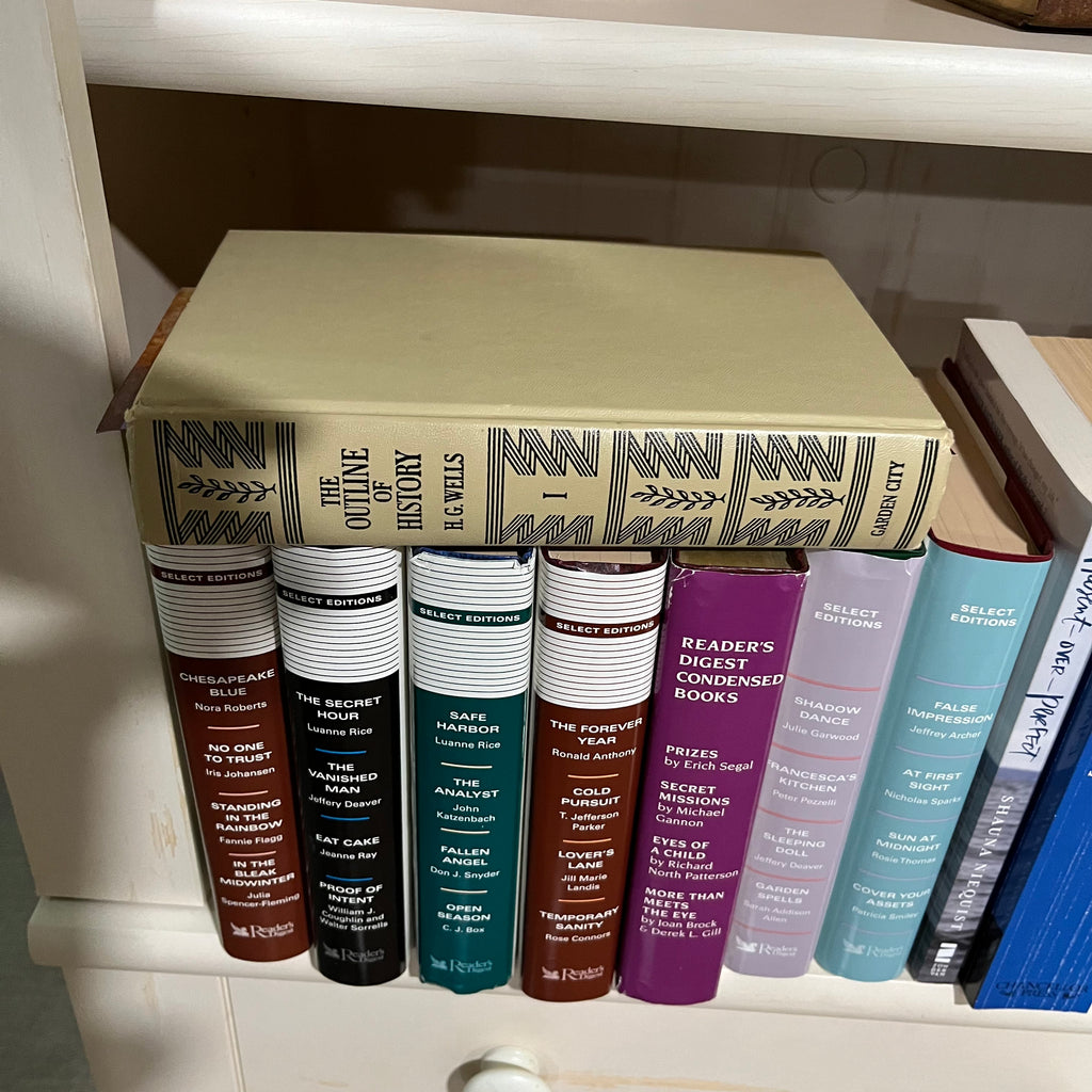 D318 Vintage Book Lot (condensed books and more)