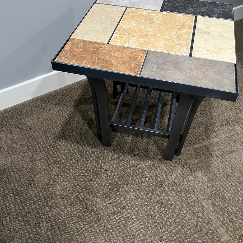D321 Metal and tile end table (24" x24" x 18")