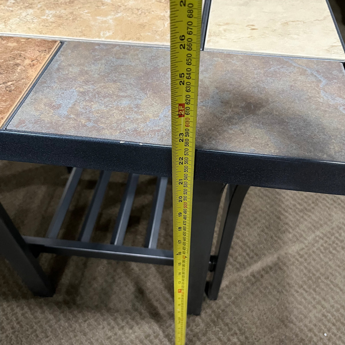 D321 Metal and tile end table (24" x24" x 18")