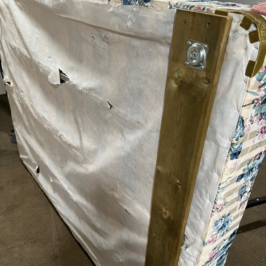 D324 Sears O Pedic Portfolio Collection Queen size mattress, boxspring and metal frame