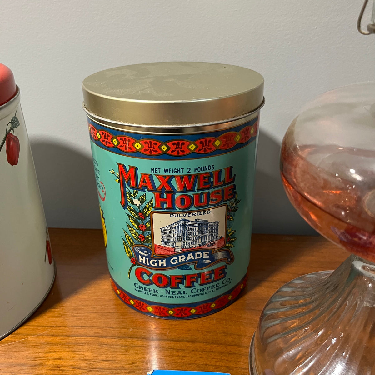 D326 Vintage Grouping (tins and more)