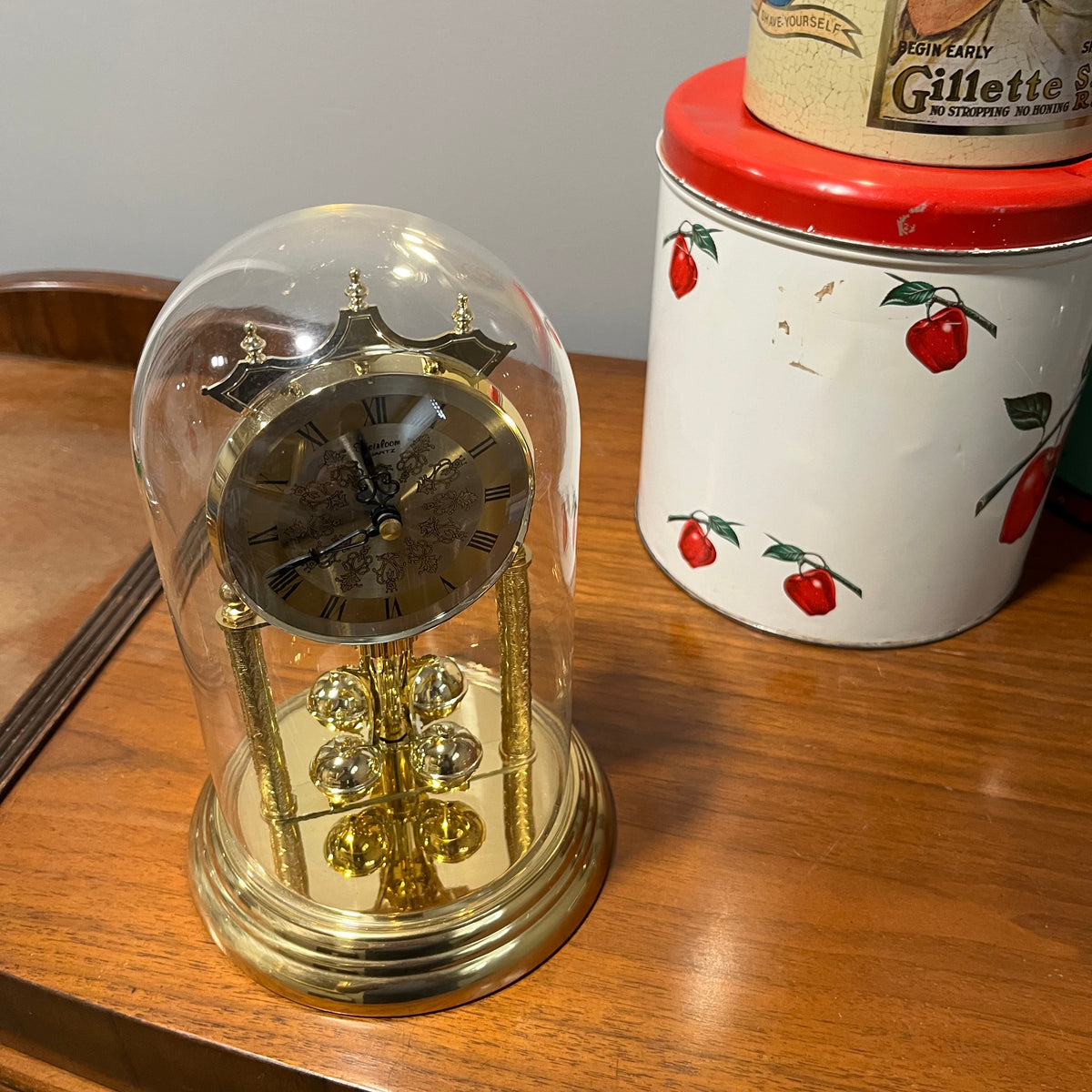 D326 Vintage Grouping (tins and more)