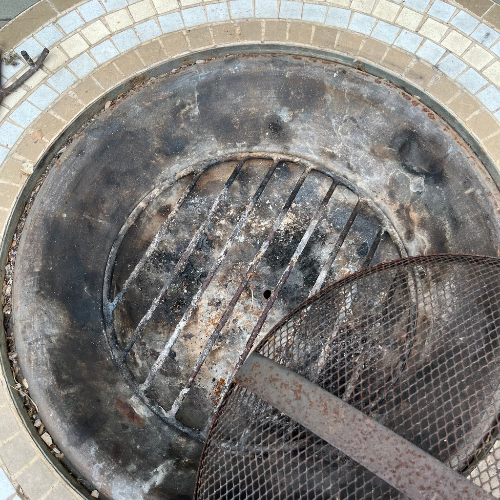 D328 Metal and tile firepit (33" diamter, 18" high)