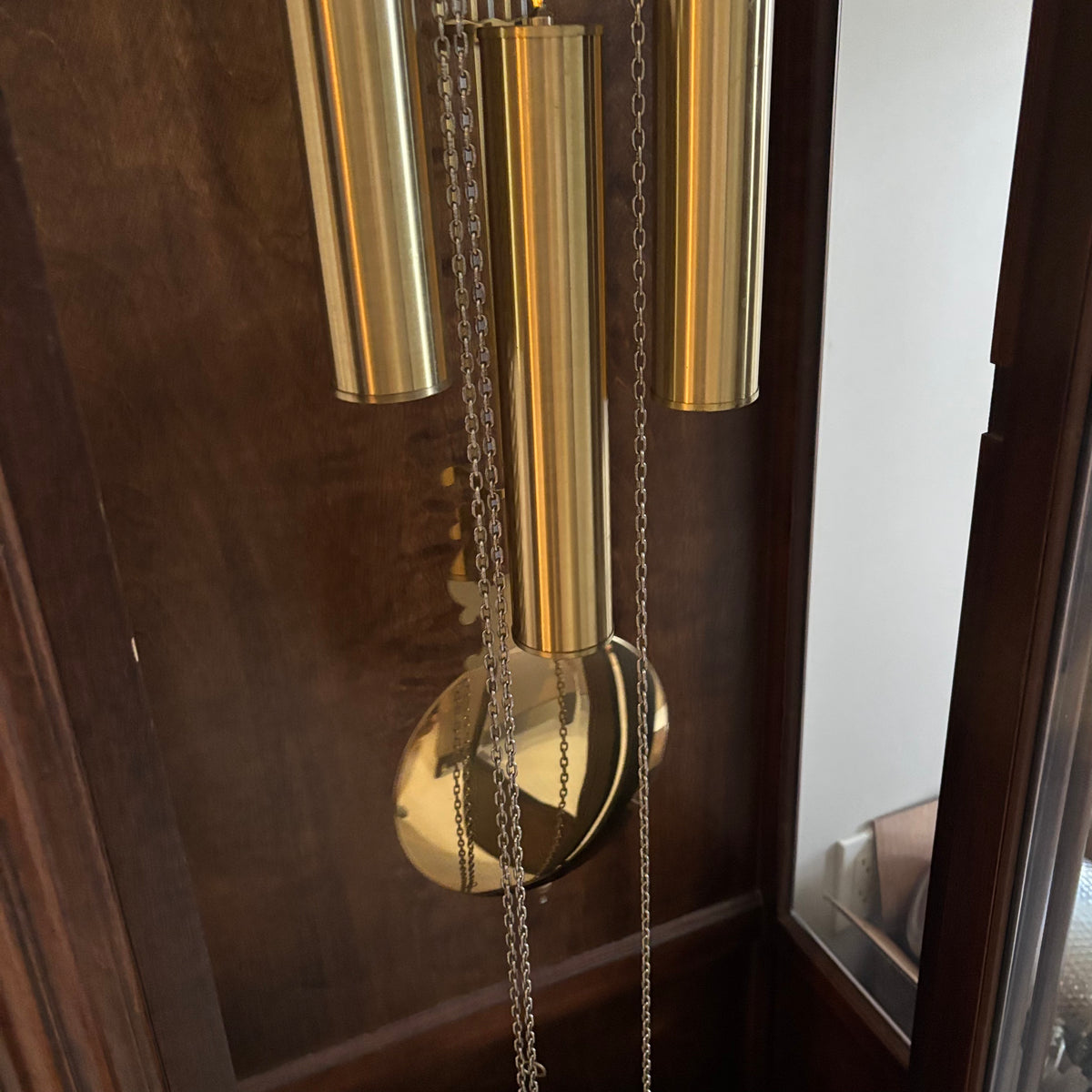 B100 Vintage Howard Millar Grandfather Clock (in excellent working condition) **SEE FULL DESCRIPTION
