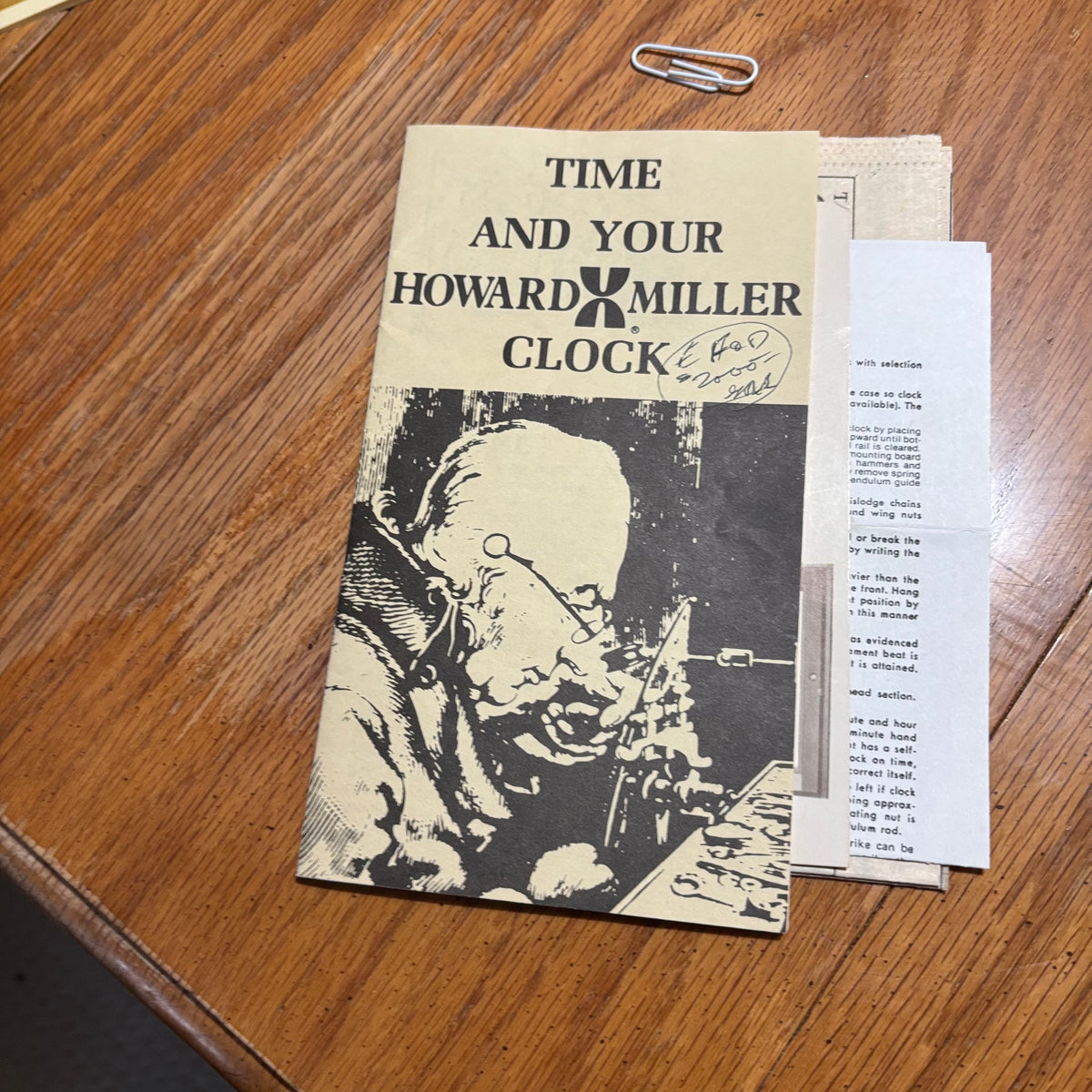 B100 Vintage Howard Millar Grandfather Clock (in excellent working condition) **SEE FULL DESCRIPTION