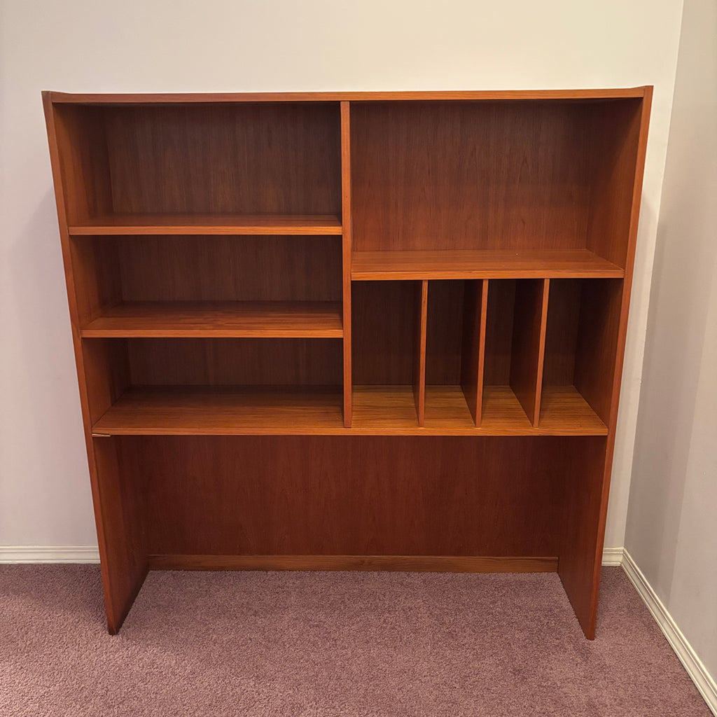 R100 SOLID TEAK MADE IN DENMARK UPPER HUTCH (42" X 40" X 12")
