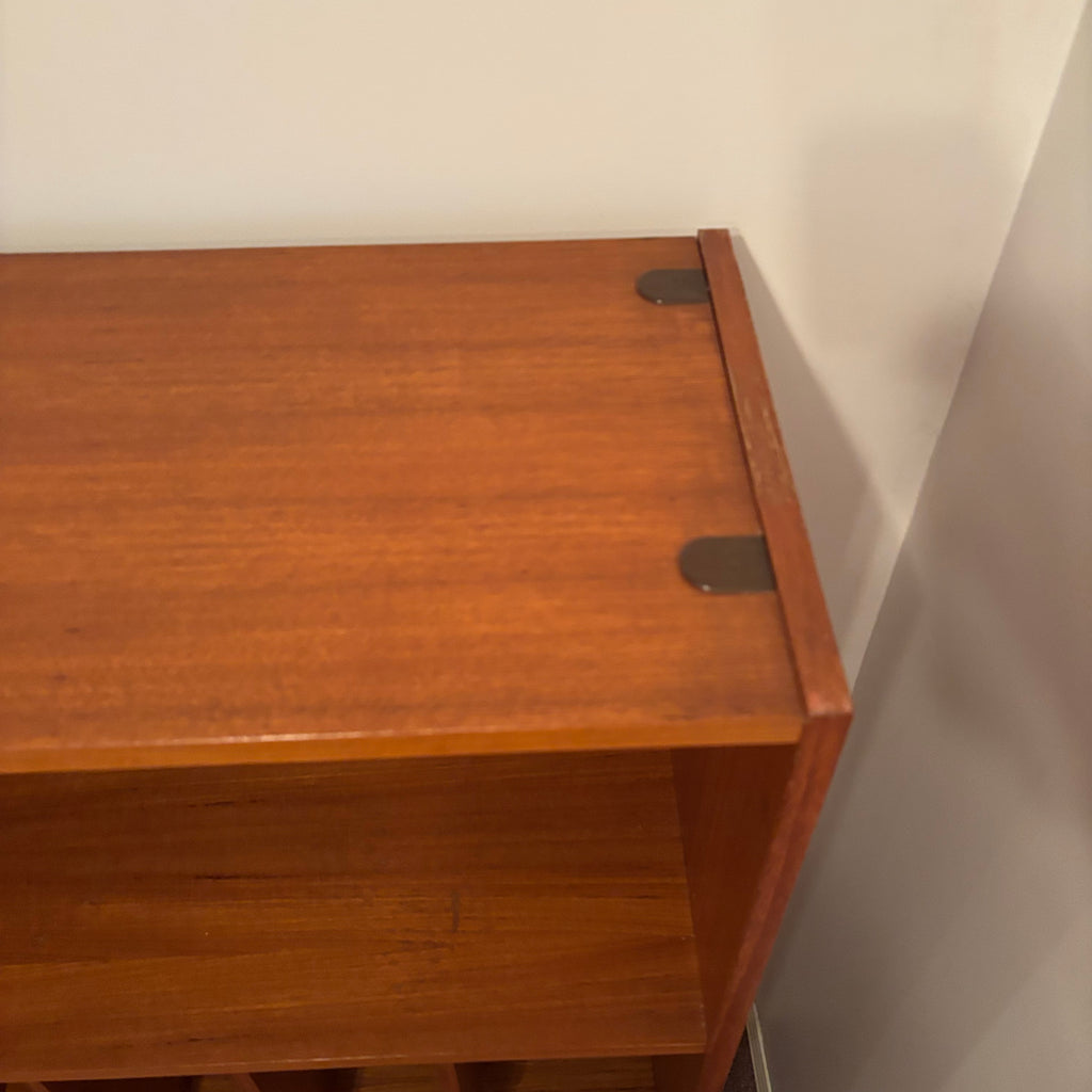 R100 SOLID TEAK MADE IN DENMARK UPPER HUTCH (42" X 40" X 12")