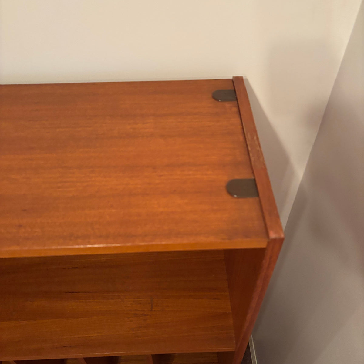 R100 SOLID TEAK MADE IN DENMARK UPPER HUTCH (42" X 40" X 12")