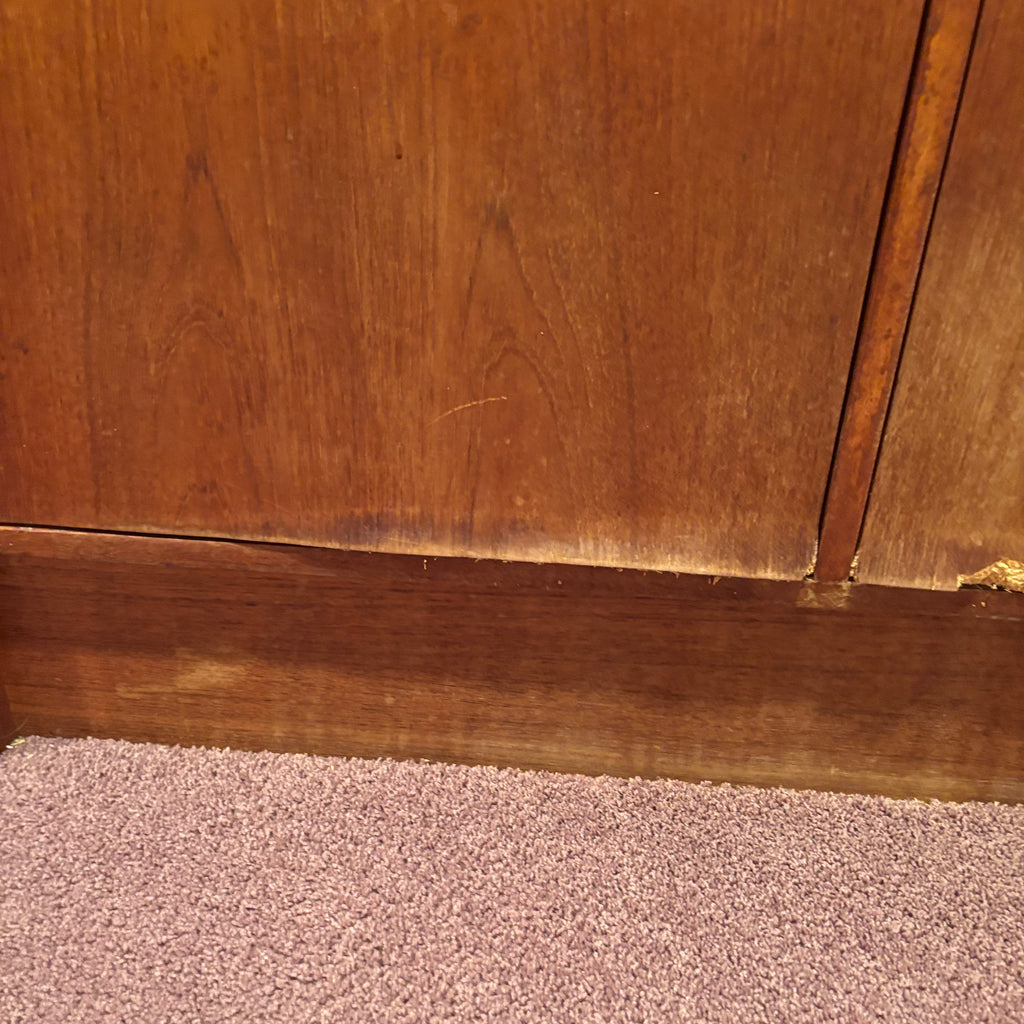 R103 AS IS TEAK CABINET (44" X 42" X 18")***SEE FULL DESCRIPTION