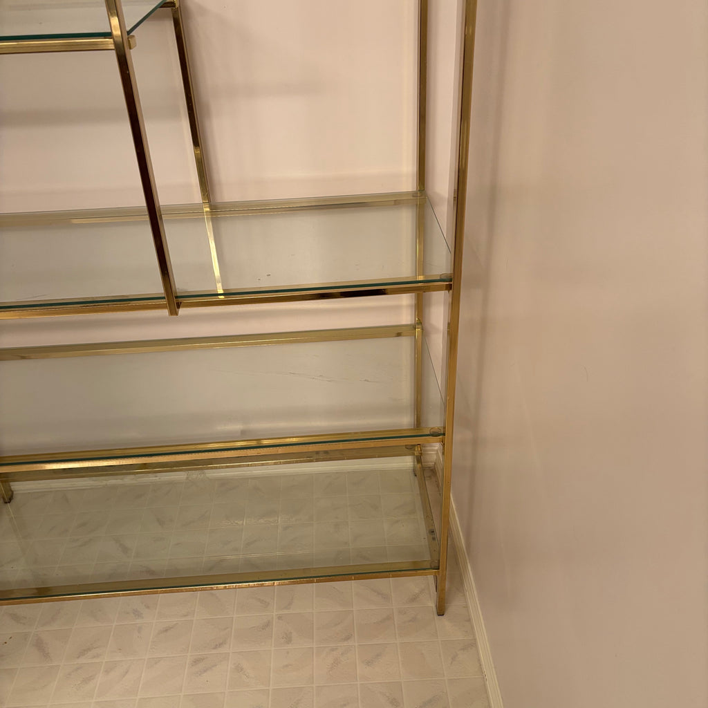 R105 VINTAGE ROUNDED HEAVY BRASS DISPLAY CABINET WITH GLASS SHELVES (70" X 30" X 15")