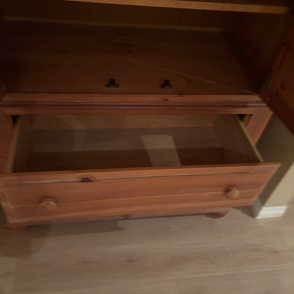 R106 SOLID PINE ARMOUR WITH SHELVES AND 2 DRAWERS (62" X 38" X 20")