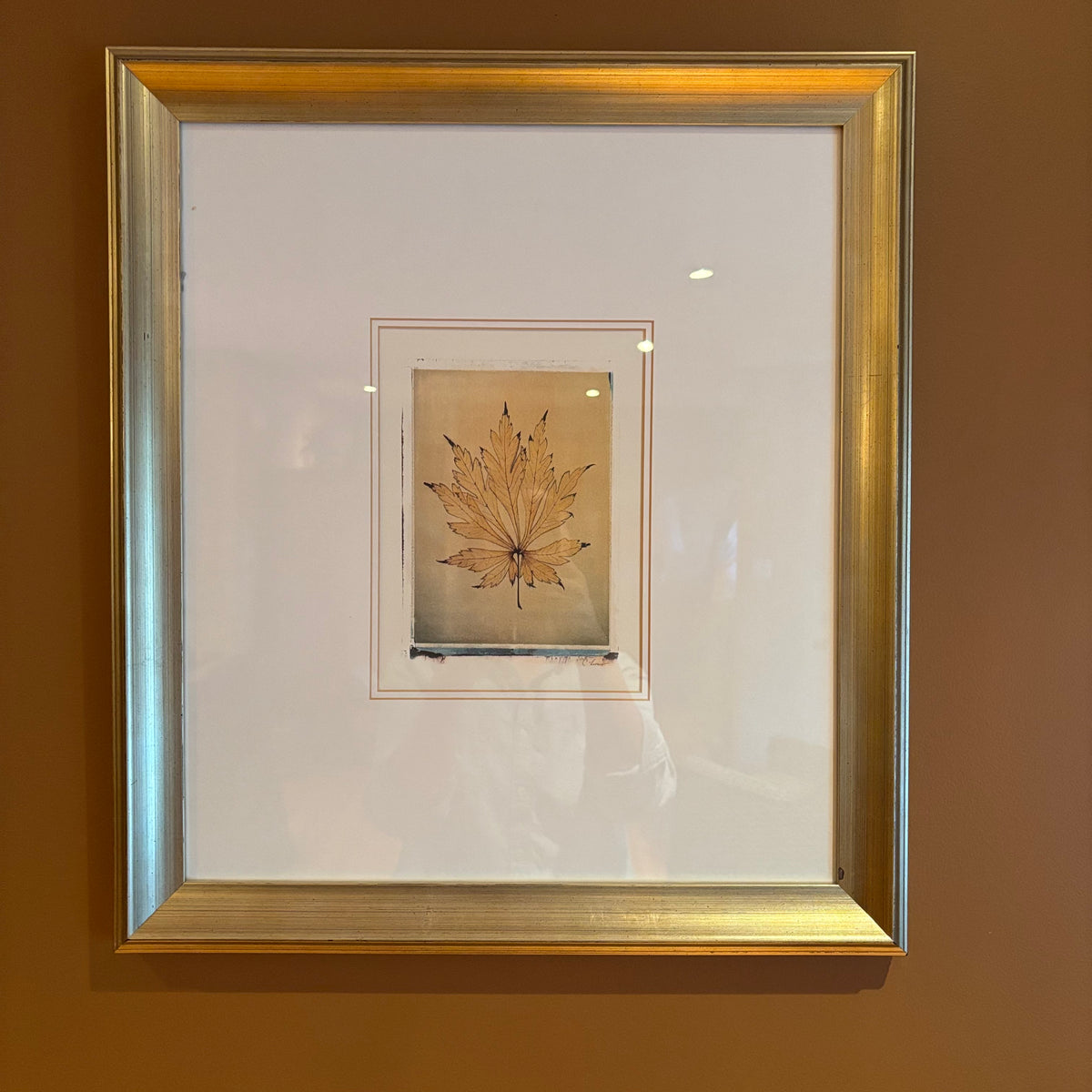R117 Framed leaf print (20" x 23")
