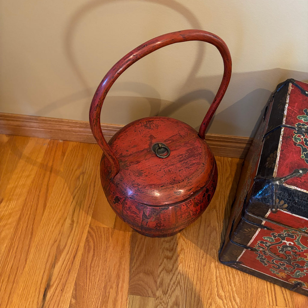 R122 Vintage Asian Grouping (Chinese bucket and decorative wooden box)