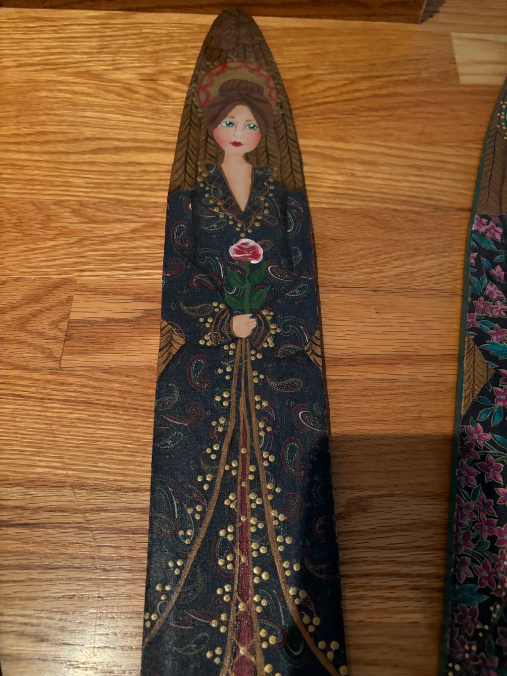 R208 Set of 3 Wooden Painted wall hangings